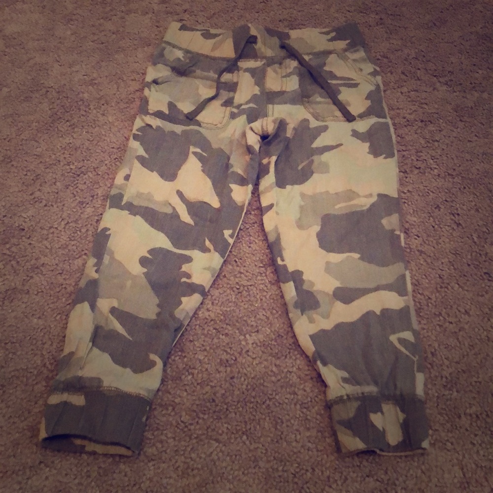 Super Cute Girls “CAMO” Pants!!